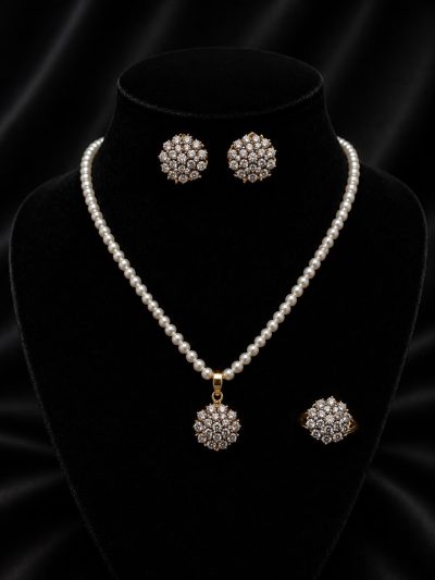 Zircon Pearls set
