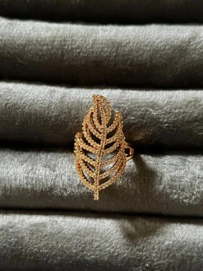 Auria Leaf