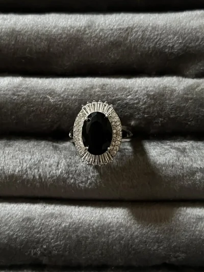 Serene Black Stud Halo
