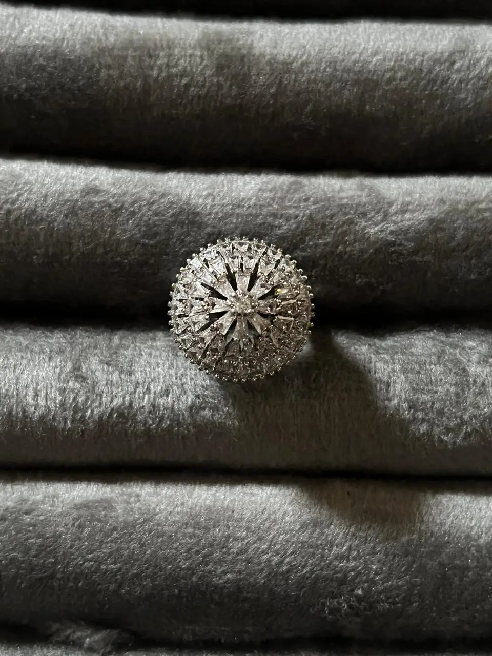 Zehra Zircon