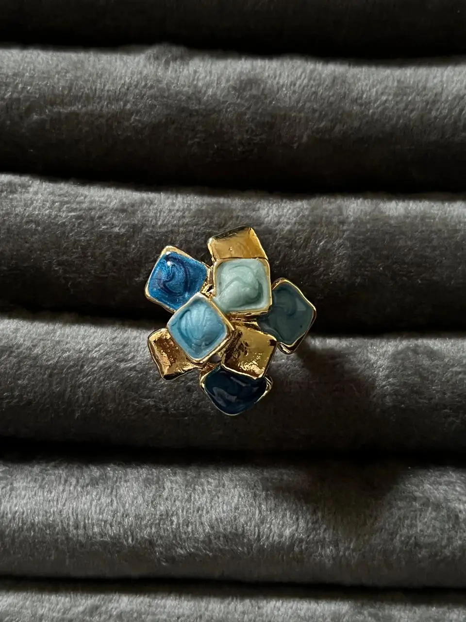 Blue Aurum